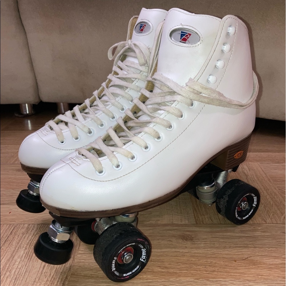 Women’s Reidell Size 11. New out of box.
